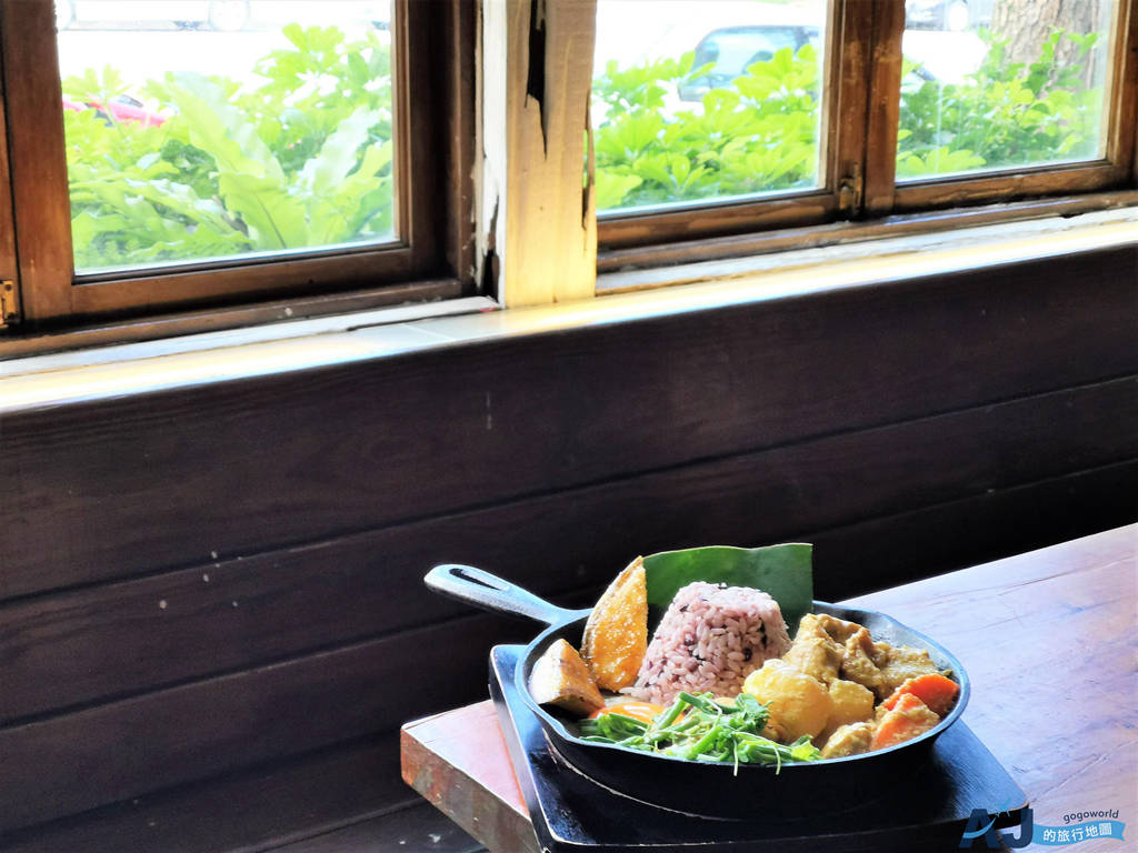 （花蓮日式建築美食）家咖哩 原味椰香辣雞 隱身在日式建築裡的精緻餐館 菜單、營業時間分享