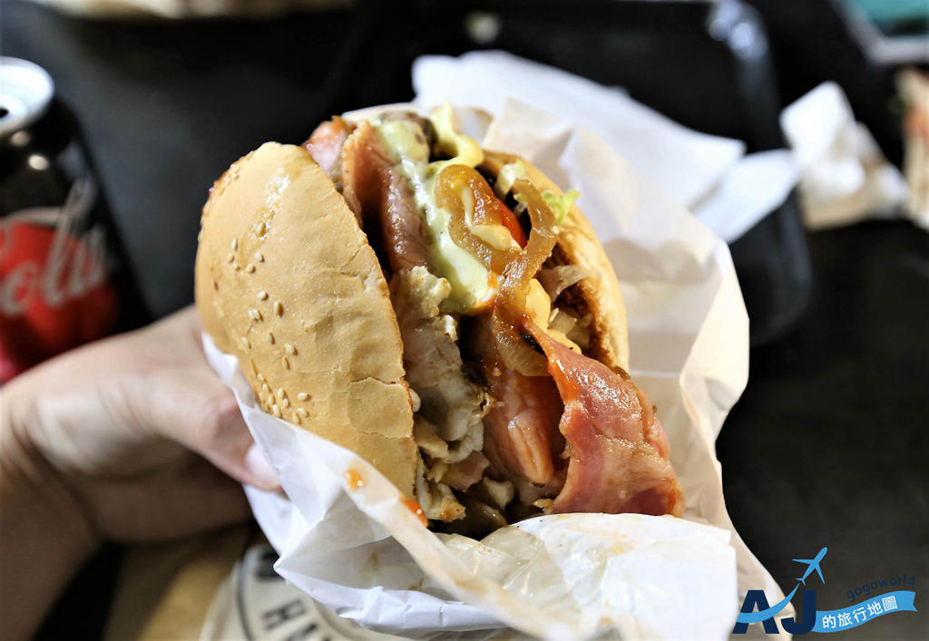 （墨爾本漢堡推薦）Andrew’s Hamburgers 墨爾本人氣漢堡店 一口無法咬下的大漢堡