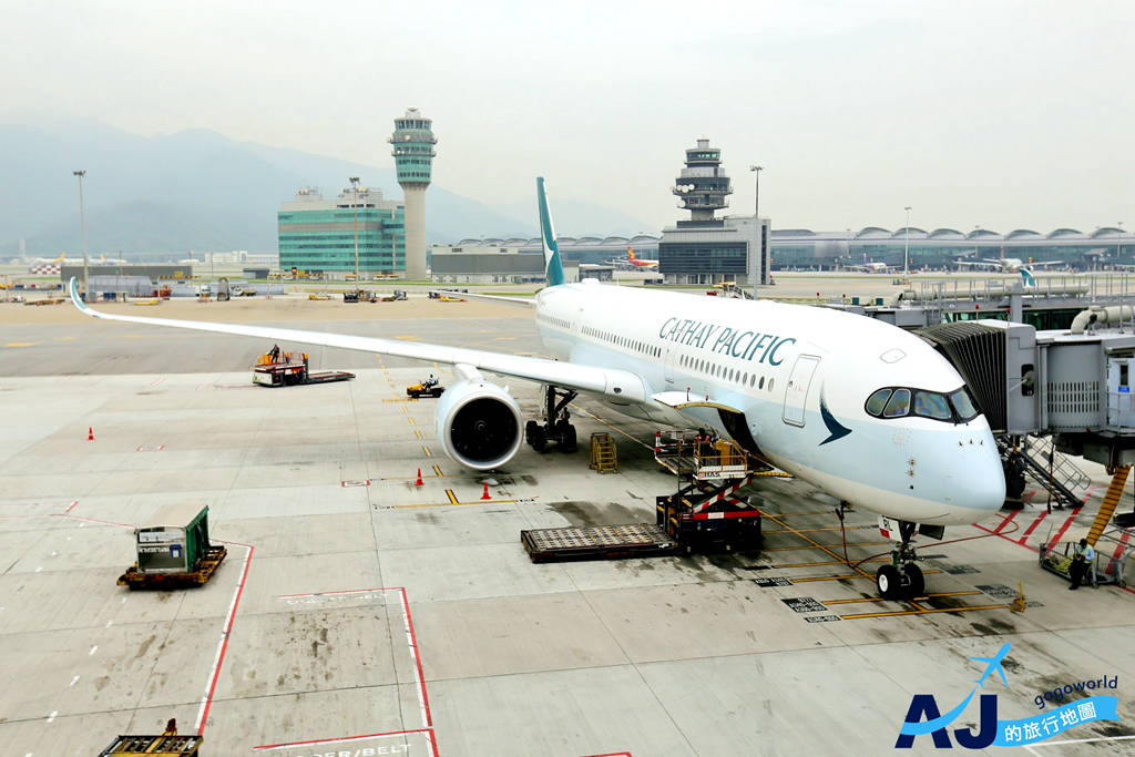 國泰港龍航空 A350 CX712/KA458 曼谷BKK > 香港HKG >高雄KHH 經濟艙飛機餐、伊斯蘭餐、座位、托運行李分享