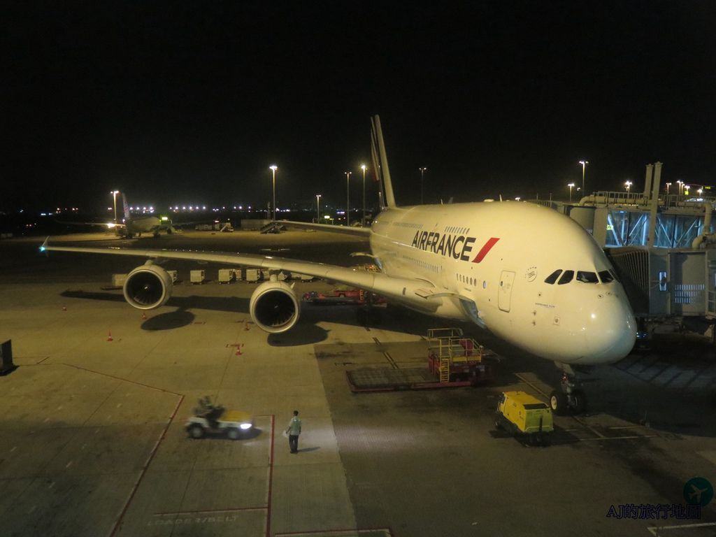 法國航空 A380 AF185 香港HKG > 巴黎戴高樂CDG 經濟艙飛機餐、宵夜點心、機上娛樂、服務分享