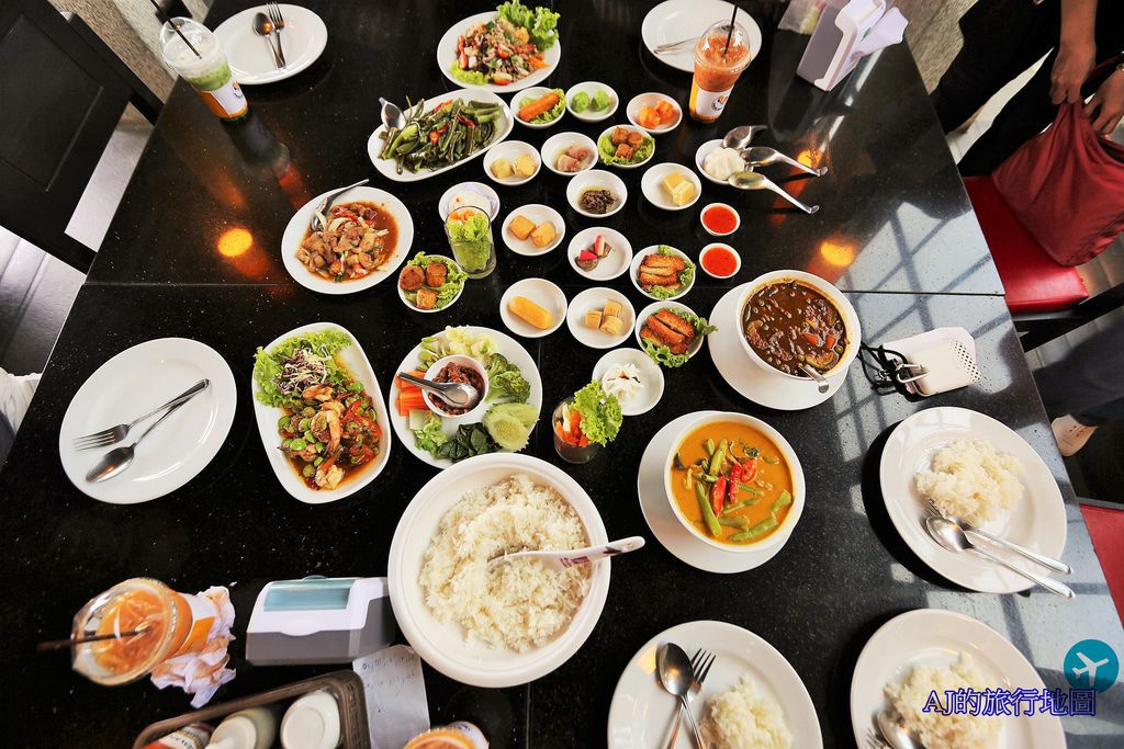 （泰國攀牙府美食）Phing Nga Restaurant 在地人氣小餐館、泰式料理與港式點心 近Saphan Sarasin Bridge