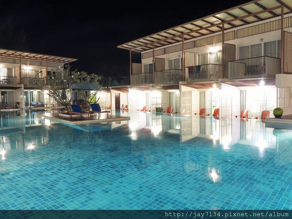 （泰國拷喇海灘Khao Lak飯店）Briza Beach Resort 布里扎海灘度假村 Double Pool View 池景豪華房