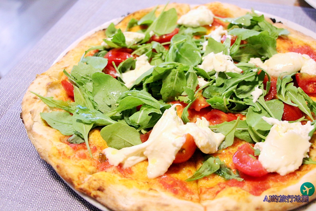（佛羅倫斯美食推薦）Fuoco MAtto Pizza&Grill 好吃Pizza與免費餐前酒 近佛羅倫斯中央車站與中央市場