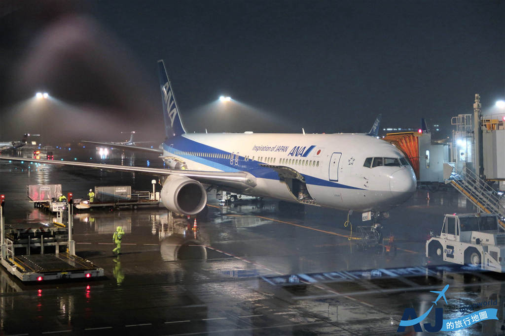 全日空ANA NH823 成田機場NRT > 桃園機場TPE 767經濟艙、飛機餐、托運行李分享