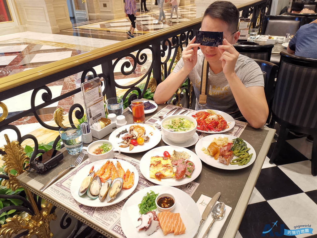 （澳門吃到飽）巴黎人酒店 Le Buffet自助餐 午餐 小龍蝦、海鮮、爐烤羊腿、甜點蛋糕 便宜餐券、訂位、營業時間分享